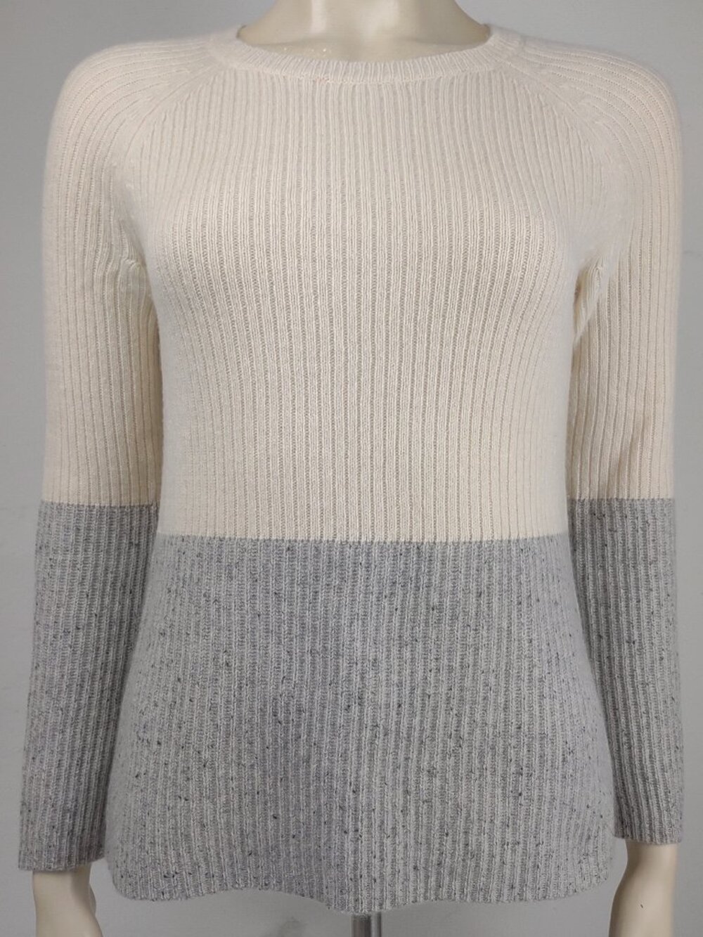 Ann Taylor ivory gray 100% Cashmere ribbed pullover sweater ladies XSP XS Petite